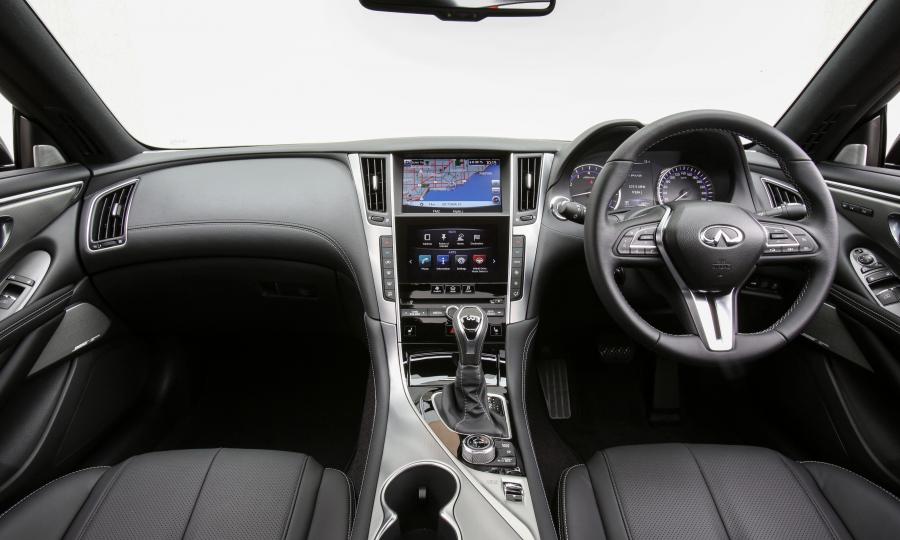 Торпедо Infiniti Q60 2.0t 2016 года  (AU) (фото 10 из 30)
